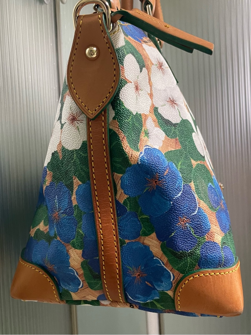 Dooney & Bourke satchel blue & white Pansies with a basket weave background. - Picture 5 of 15